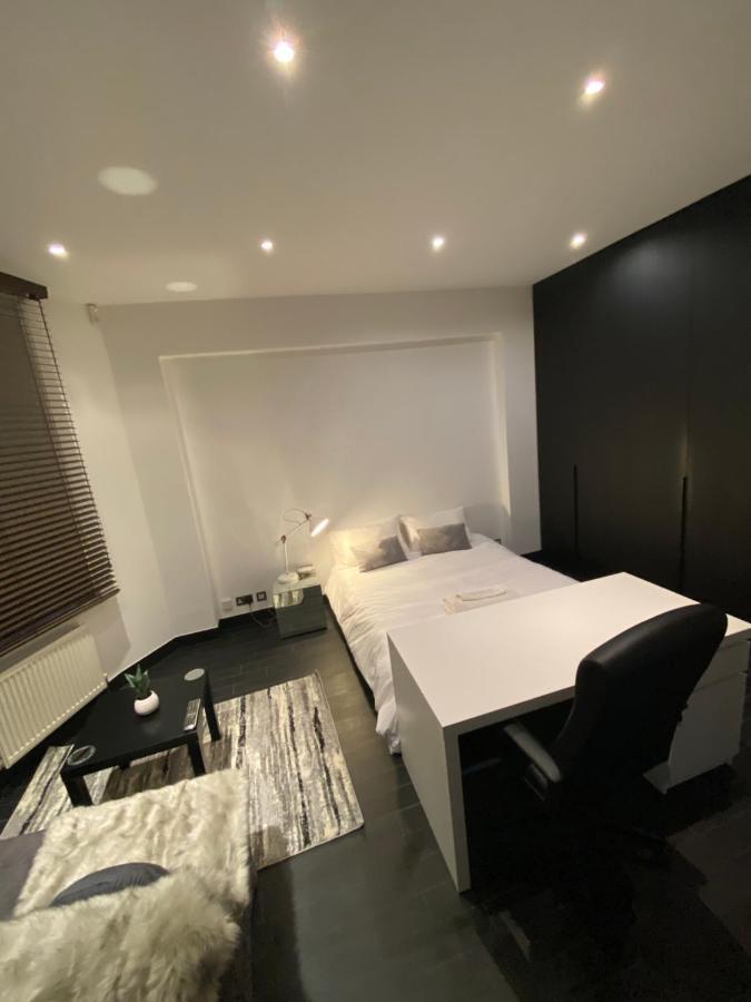 Apartament Beautiful Modern Studio In High Street Kensington Londyn Zewnętrze zdjęcie